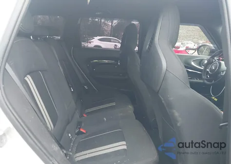 2021 Mini Clubman John Cooper Works z USA, uszkodzony, nr VIN WMWJZ9C01M2P33384